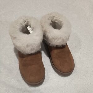 Women's Brown and White Fur-Lined Boots